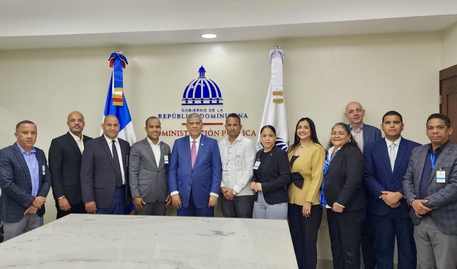 Funcionarios públicos que renuncien a salarios de regidores y vocales podrán recibir pago de viáticos