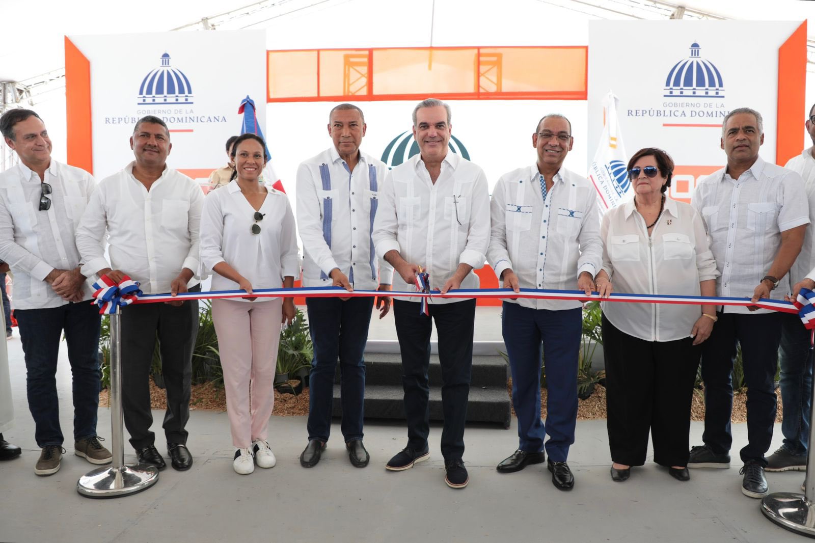 Presidente Abinader entrega la reconstrucción de la carretera La Candelaria-Bejucal-Magarín, beneficiando a más de 175,000 personas de Hato Mayor y El Seibo