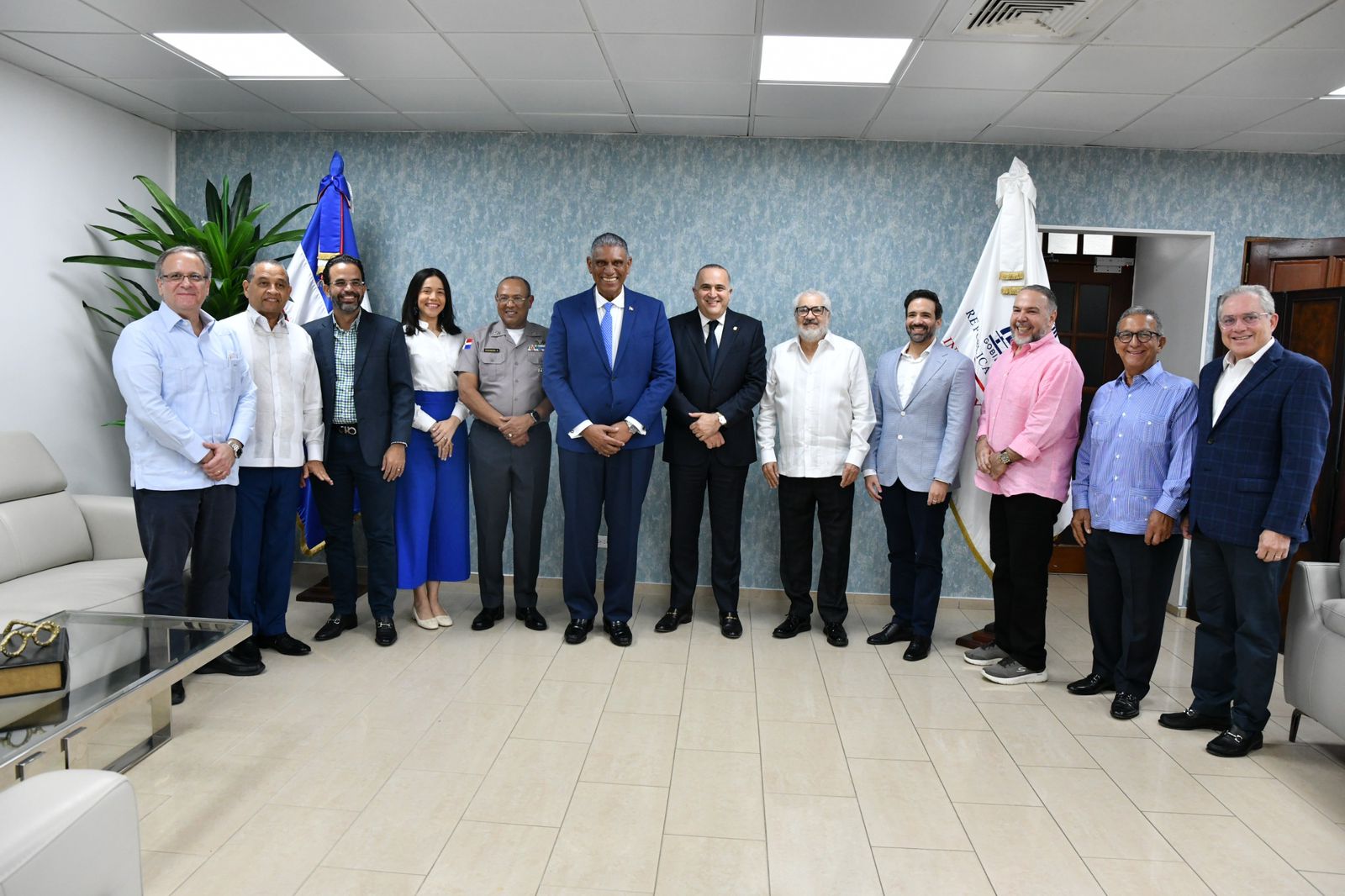 Farmacias interconectarán cámaras al sistema 911 para eficientizar solución de delitos
