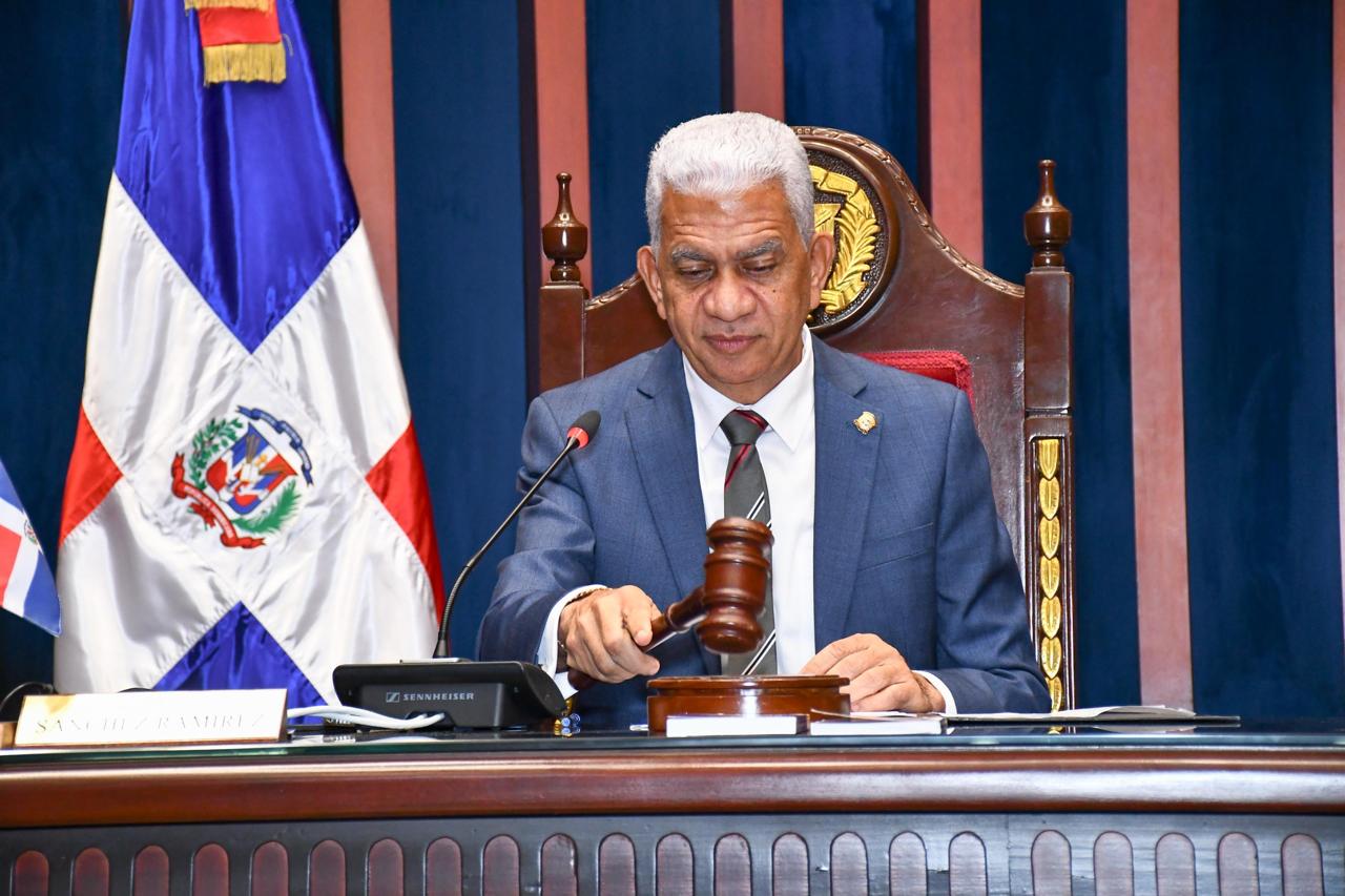 Senado aprueba en primera lectura proyecto de ley Código Penal y envía estudio a comisión especial