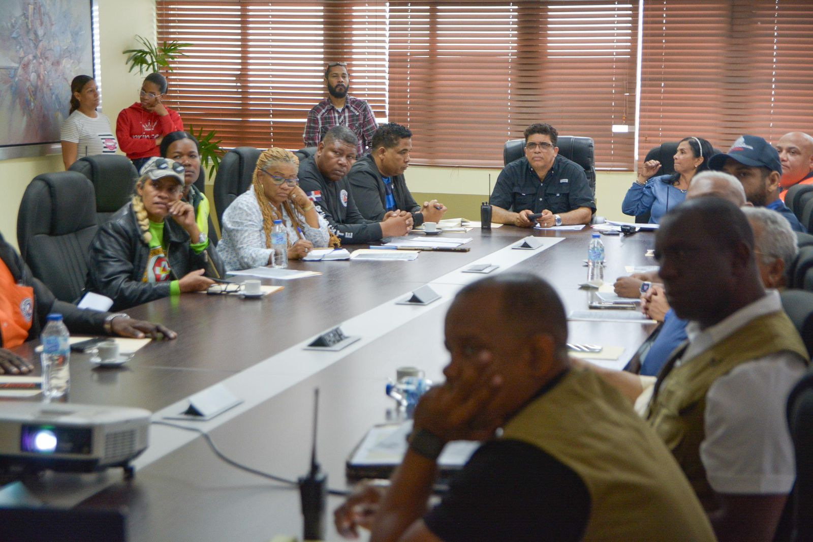 Alcaldía Santo Domingo Este Intensifica operativos de limpieza, Iluminación y poda de árboles ante temporada ciclónica 2024