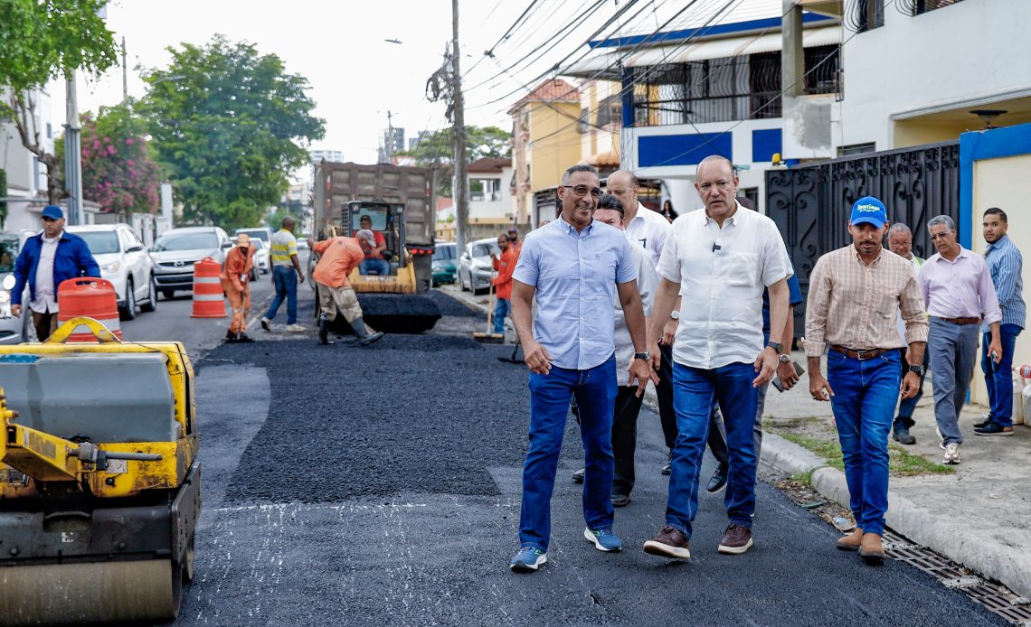 Alcaldía de Santiago y Obras Públicas Progresan con Plan de Pavimentación y Reparación de Baches
