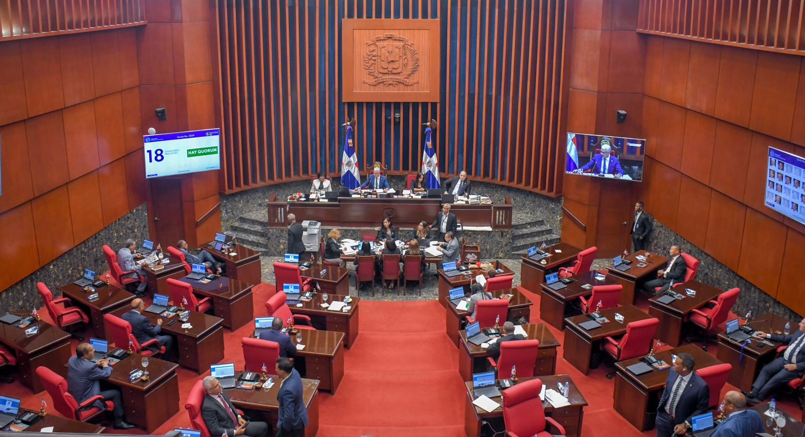 Senado aprueba proyecto modifica Ley Contrataciones Públicas que prohíbe al presidente y vicepresidente contratar con el Estado