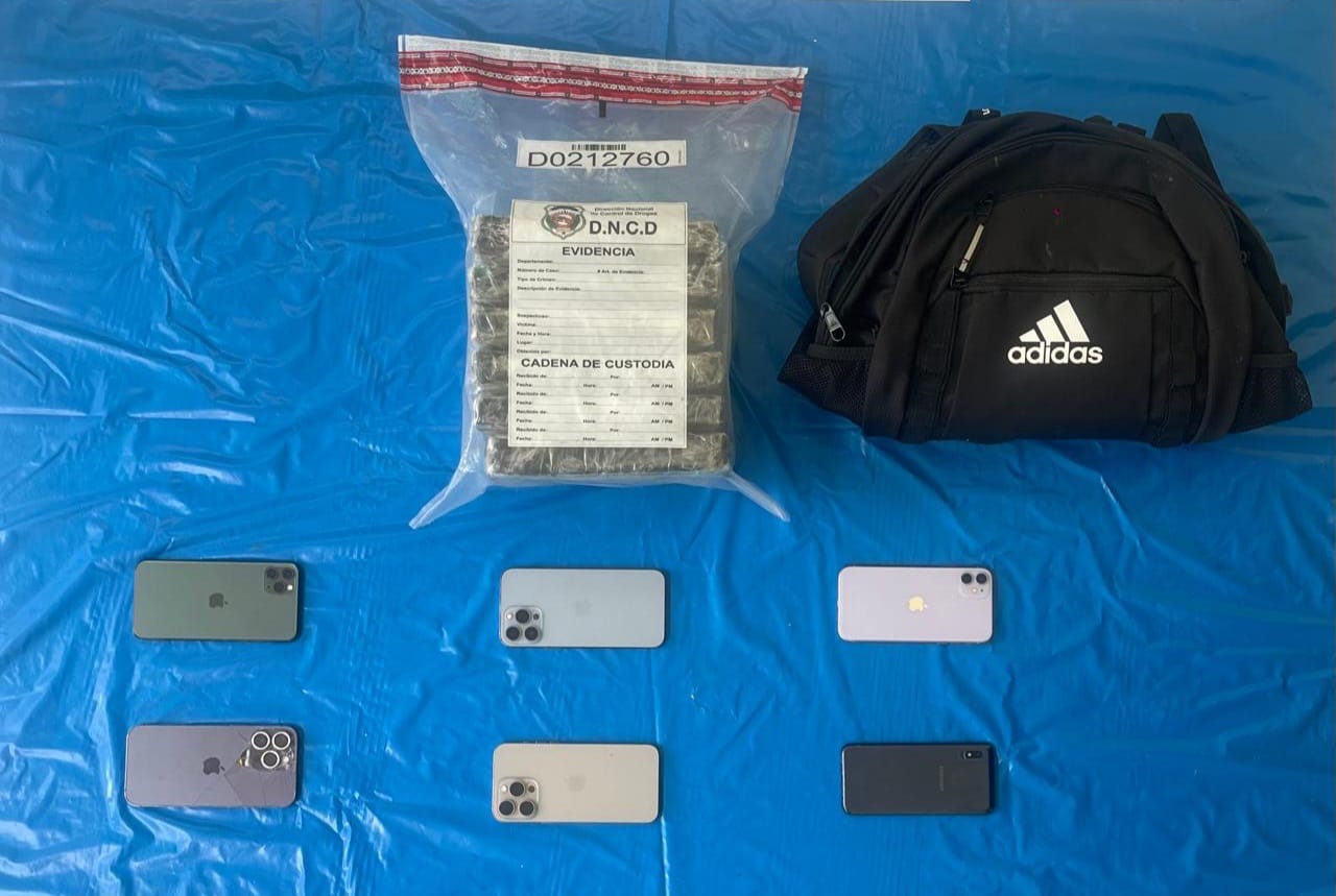 Arrestan cuatro hombres y ocupan más de 6,000 gramos presumiblemente cocaína en Bayahibe