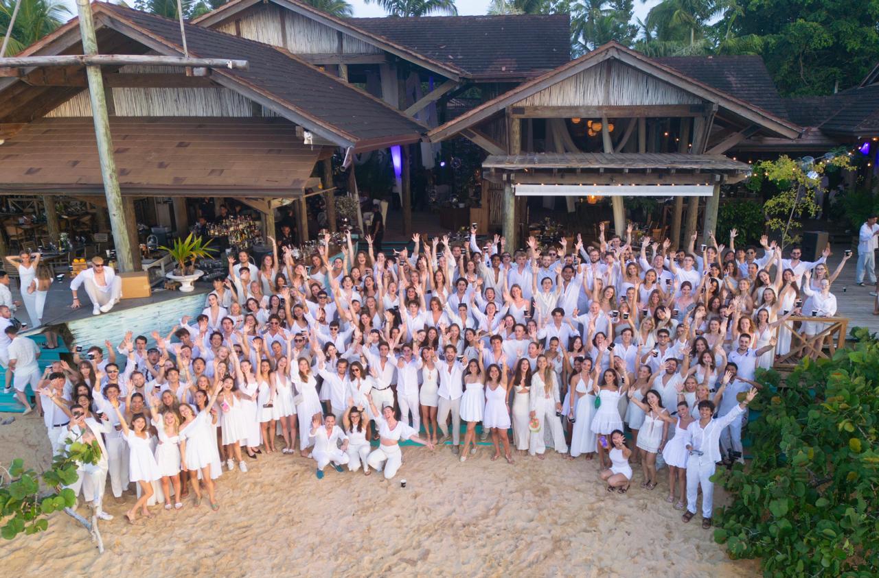 300 estudiantes de Suiza eligen Las Terrenas para su viaje de graduación