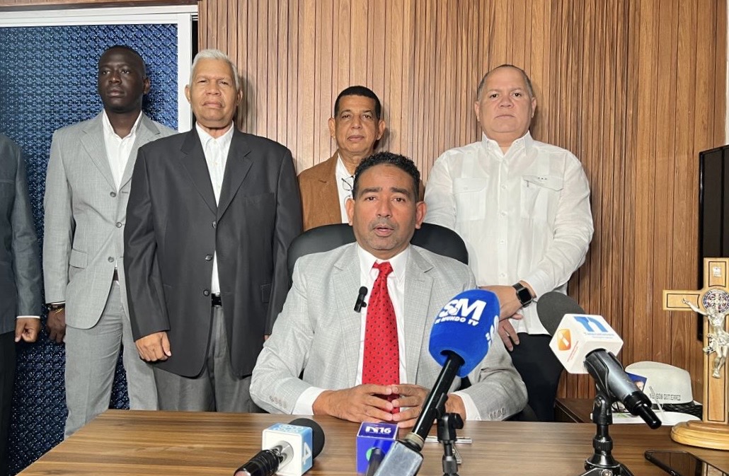 Comunicadores 8.0 respalda reforma a la Constitución propuesta por el presidente Luis Abinader