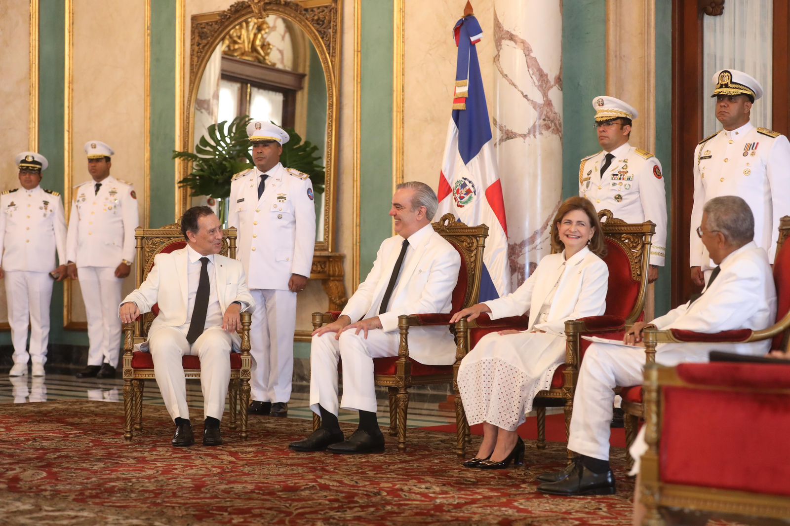 Presidente Luis Abinader recibe cartas credenciales de siete nuevos embajadores