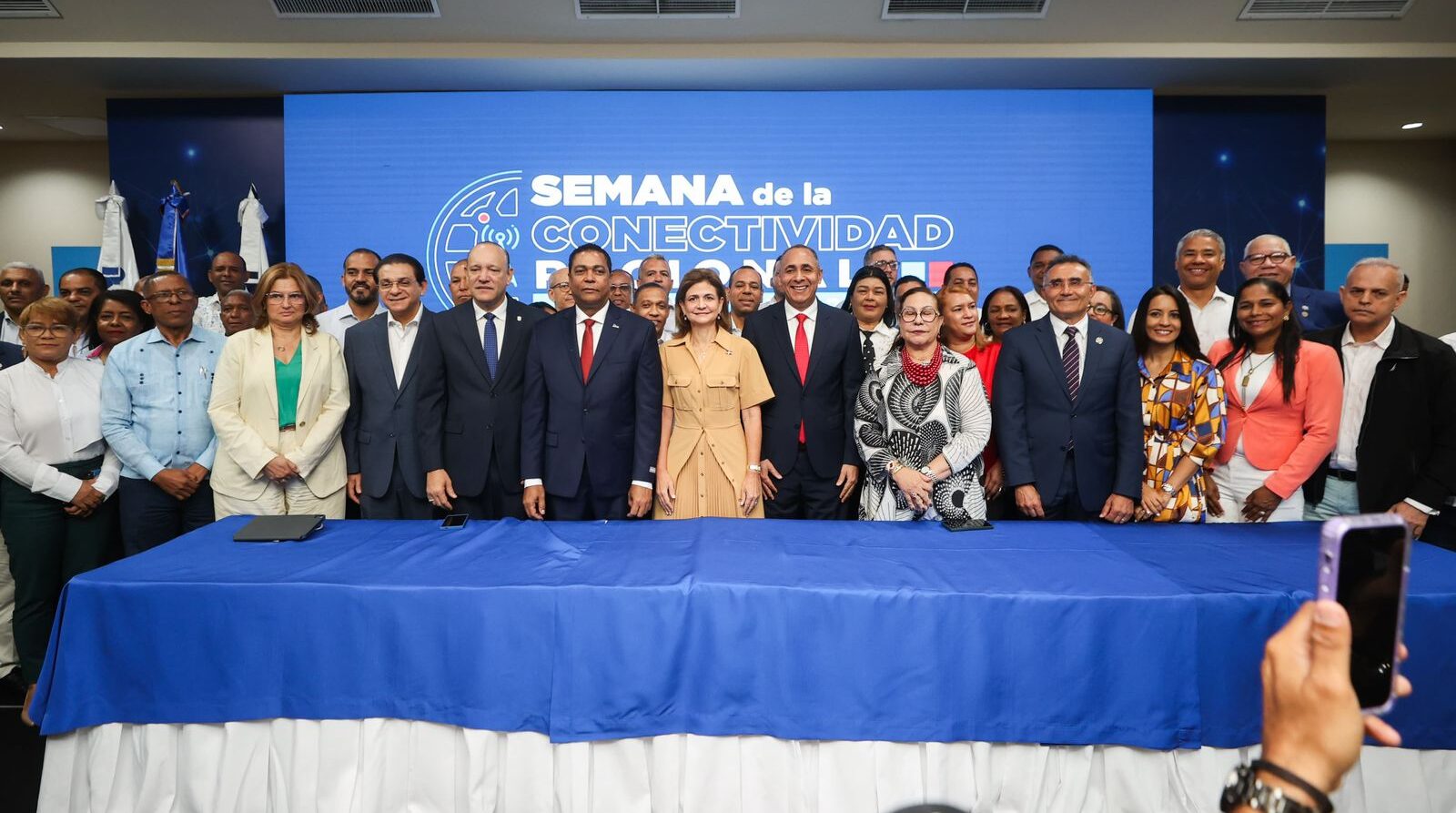 Ayuntamientos se comprometen facilitar instalación de despliegue de infraestructura de conectividad en la región del Cibao