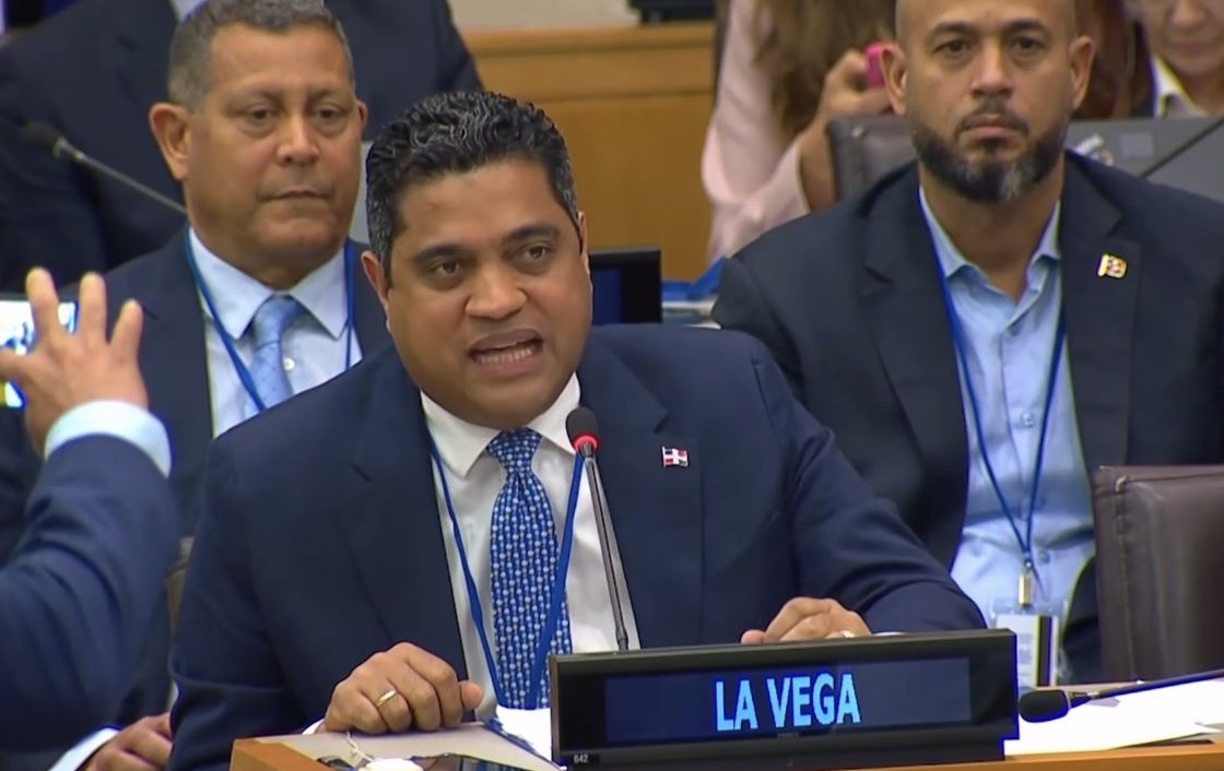Kelvin Cruz solicita mayor apoyo a gobiernos locales en Foro Internacional en la ONU