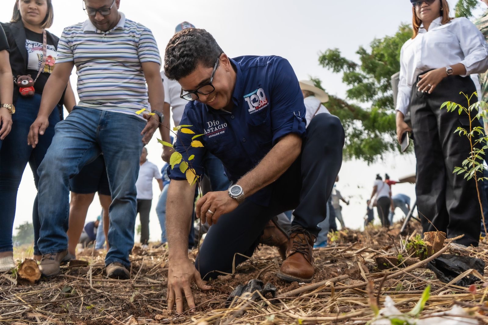 Alcaldía Santo Domingo Este inicia plan de reforestación con 3,000 árboles en Avenida Ecológica