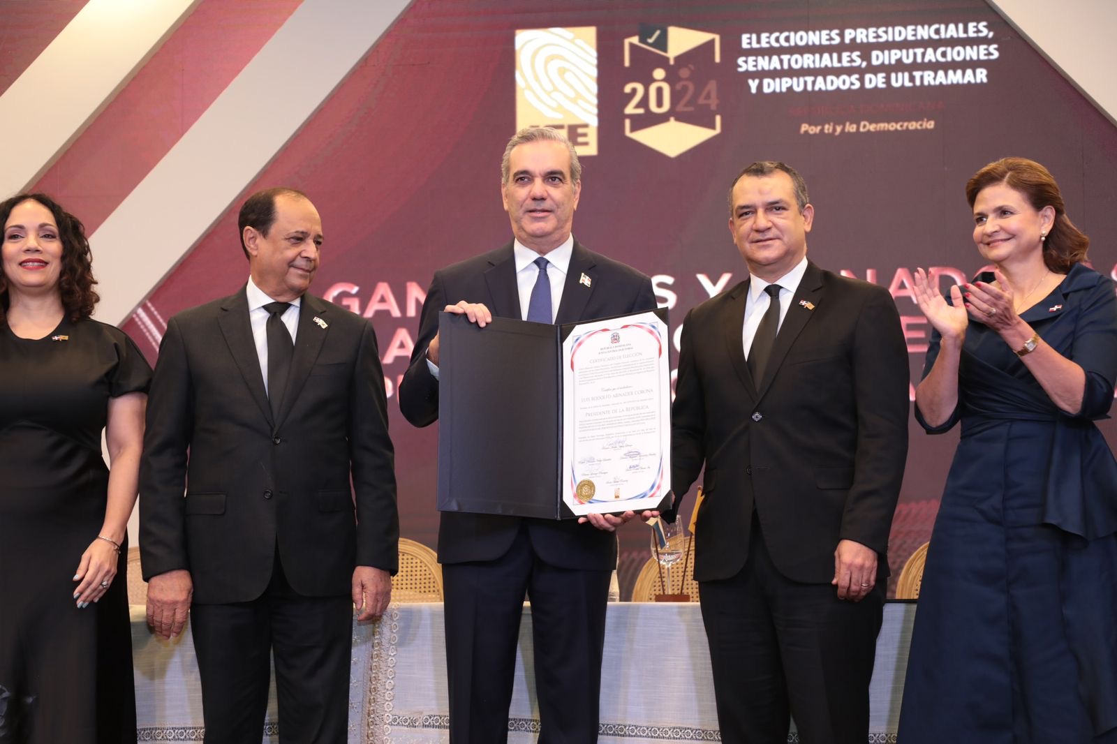 Presidente Abinader reafirma su compromiso para continuar impulsando las reformas necesarias que requiere el país y dejar un legado de fortalecimiento democrático
