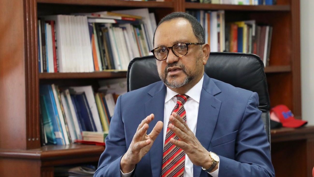 Consultor jurídico revela que cargo de procurador sería inamovible por dos años tras reforma constitucional