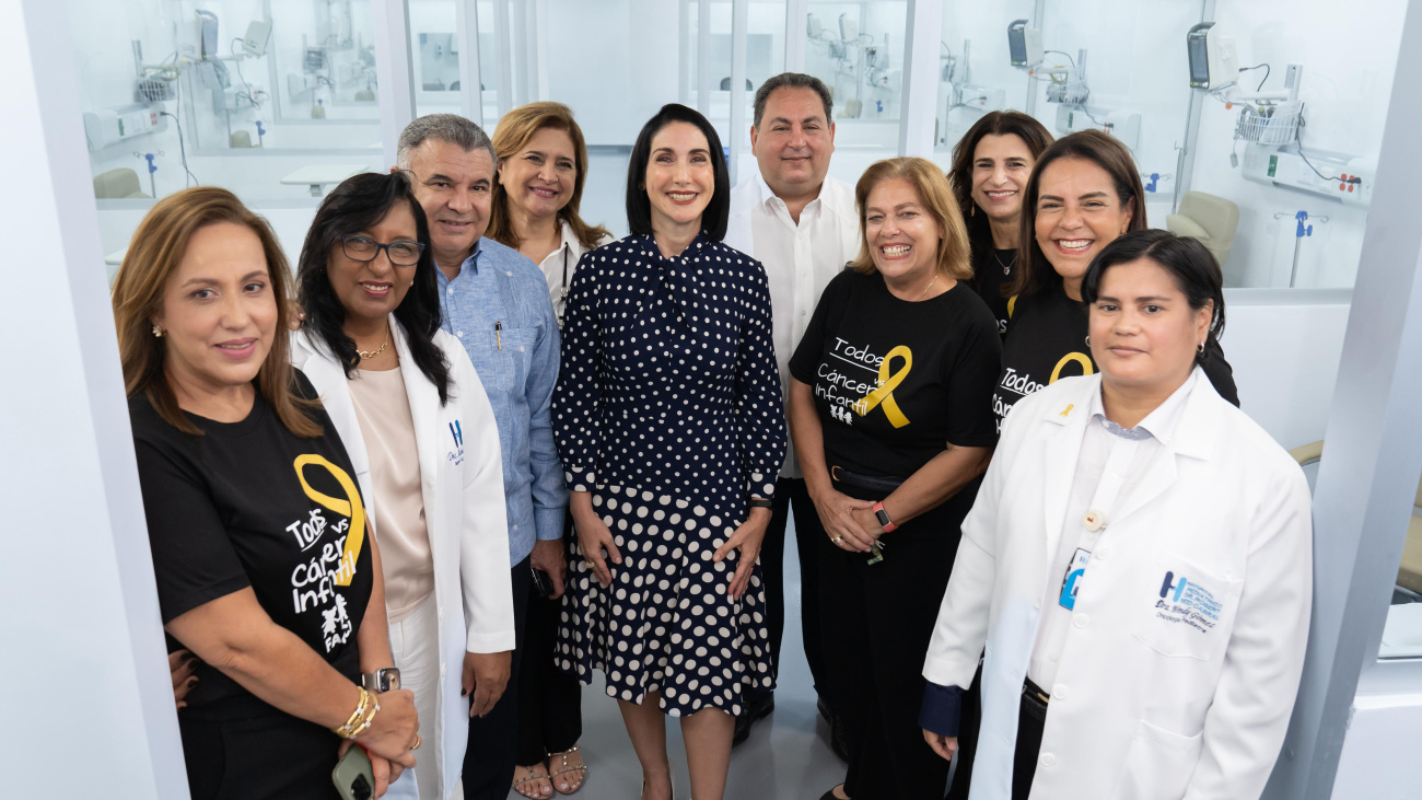 Primera dama Raquel Arbaje entrega Unidad Oncopediátrica renovada en el Hospital Robert Reid Cabral