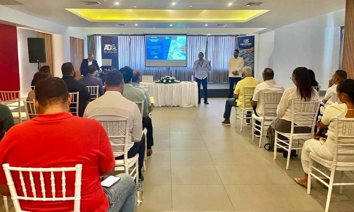 Propietarios y Oficiales de Cumplimiento de Bancas Deportivas se capacitan sobre la importancia del cumplimiento normativo en el sector