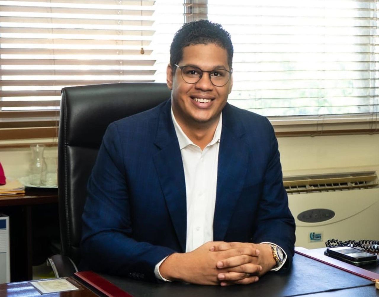 Presidente Abinader designa a Fernando Lagares como viceministro de Emprendimiento en el Ministerio de la Juventud