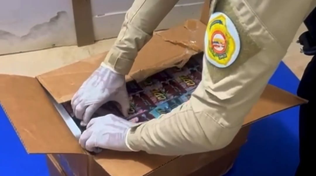 Ocupan otros 400 cigarrillos electrónicos llenos de presunta marihuana en la Vega