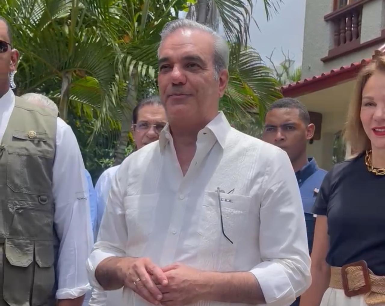 Presidente Abinader llama jóvenes dominicanos a no ponerse límites en sus aspiraciones