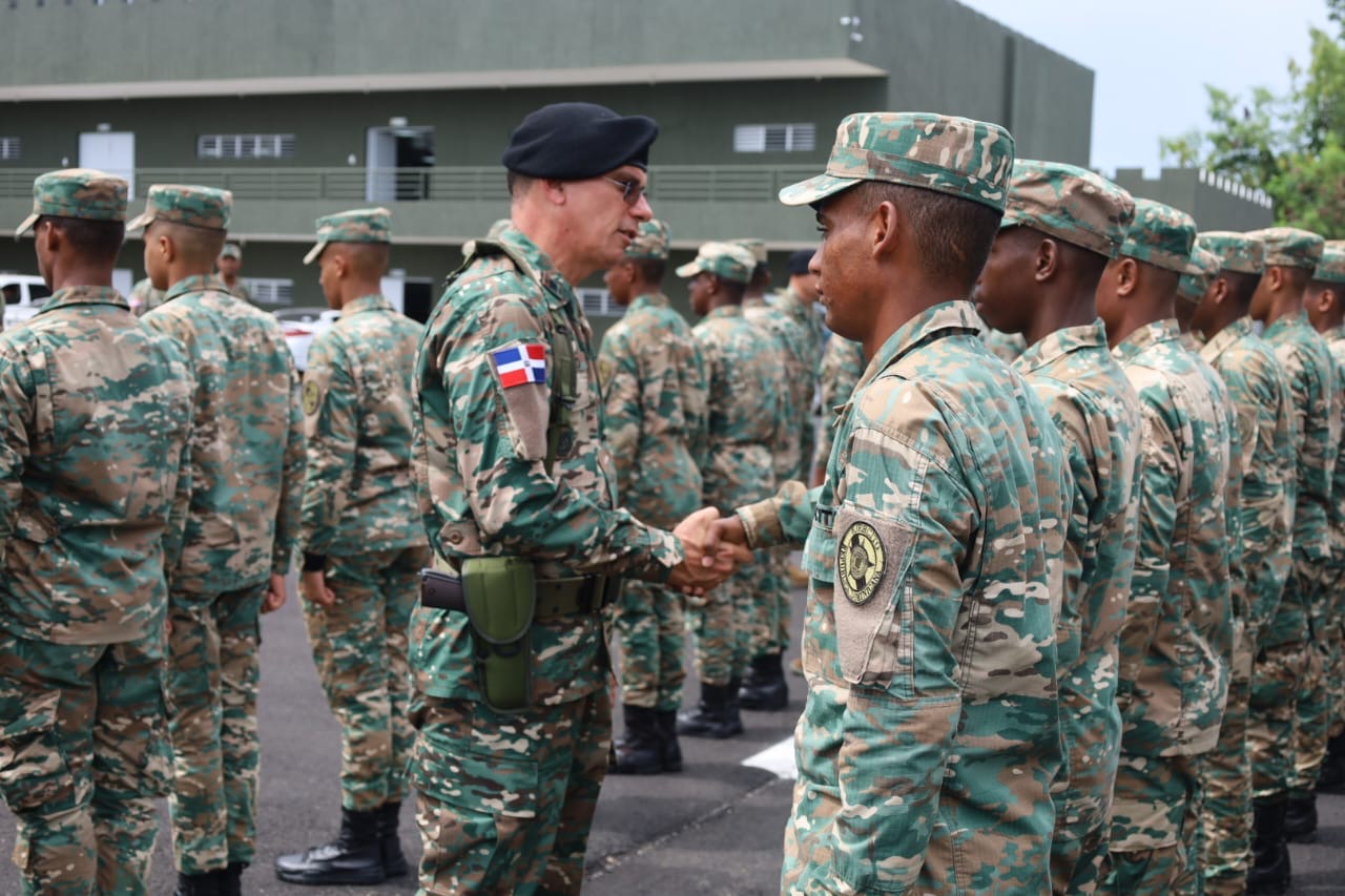 Comandante General del Ejército realiza recorrido por instalaciones militares en San Francisco de Macorís, María Trinidad Sánchez y Samaná