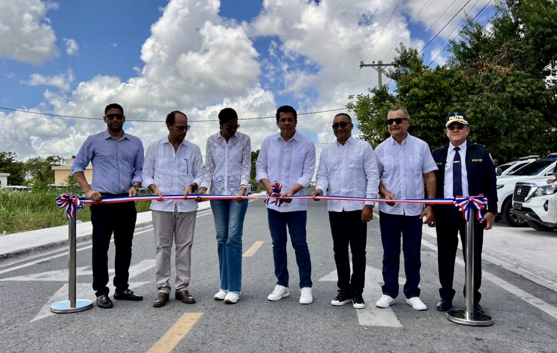 MITUR inaugura reconstrucción calle Pastor Domingo de la Cruz, en Verón, Punta Cana