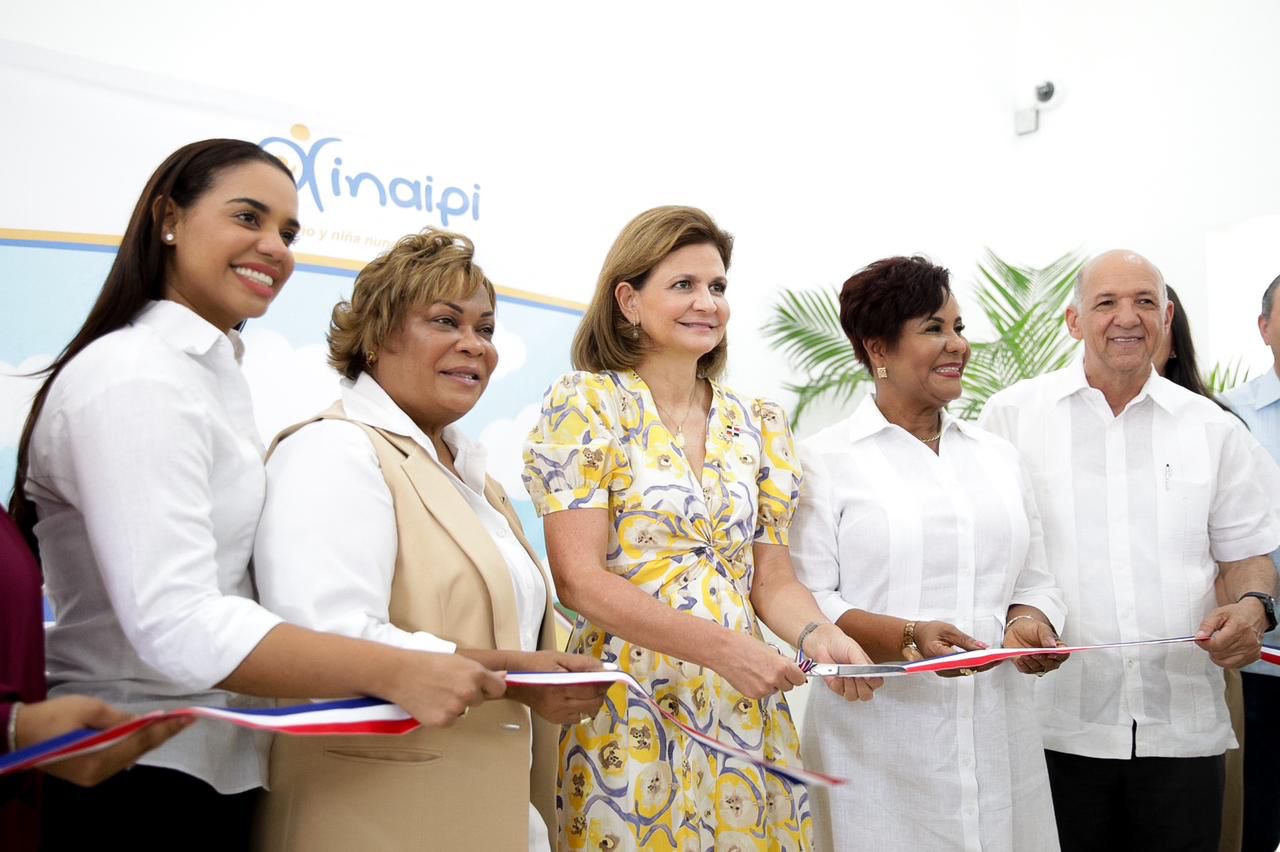 ¡Más por la educación dominicana! Raquel Peña inaugura escuela y Caipi en SDN
