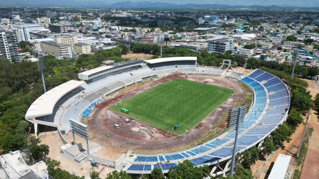 Avanzan trabajos del Mived en el Estadio Olímpico Félix Sánchez para la Copa Mundial Sub-17 y Juegos Centroamericanos 2026