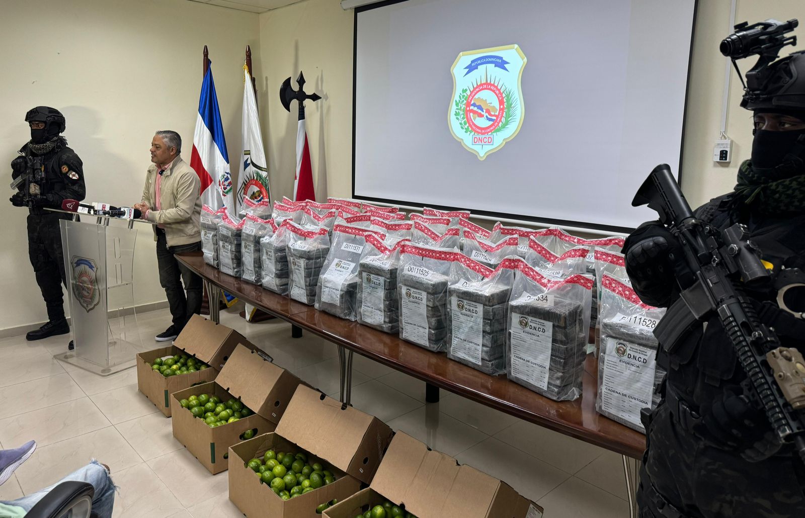 Puerto Manzanillo: arrestan un hombre y frustran envío de 201 paquetes presumiblemente cocaína a Róterdam