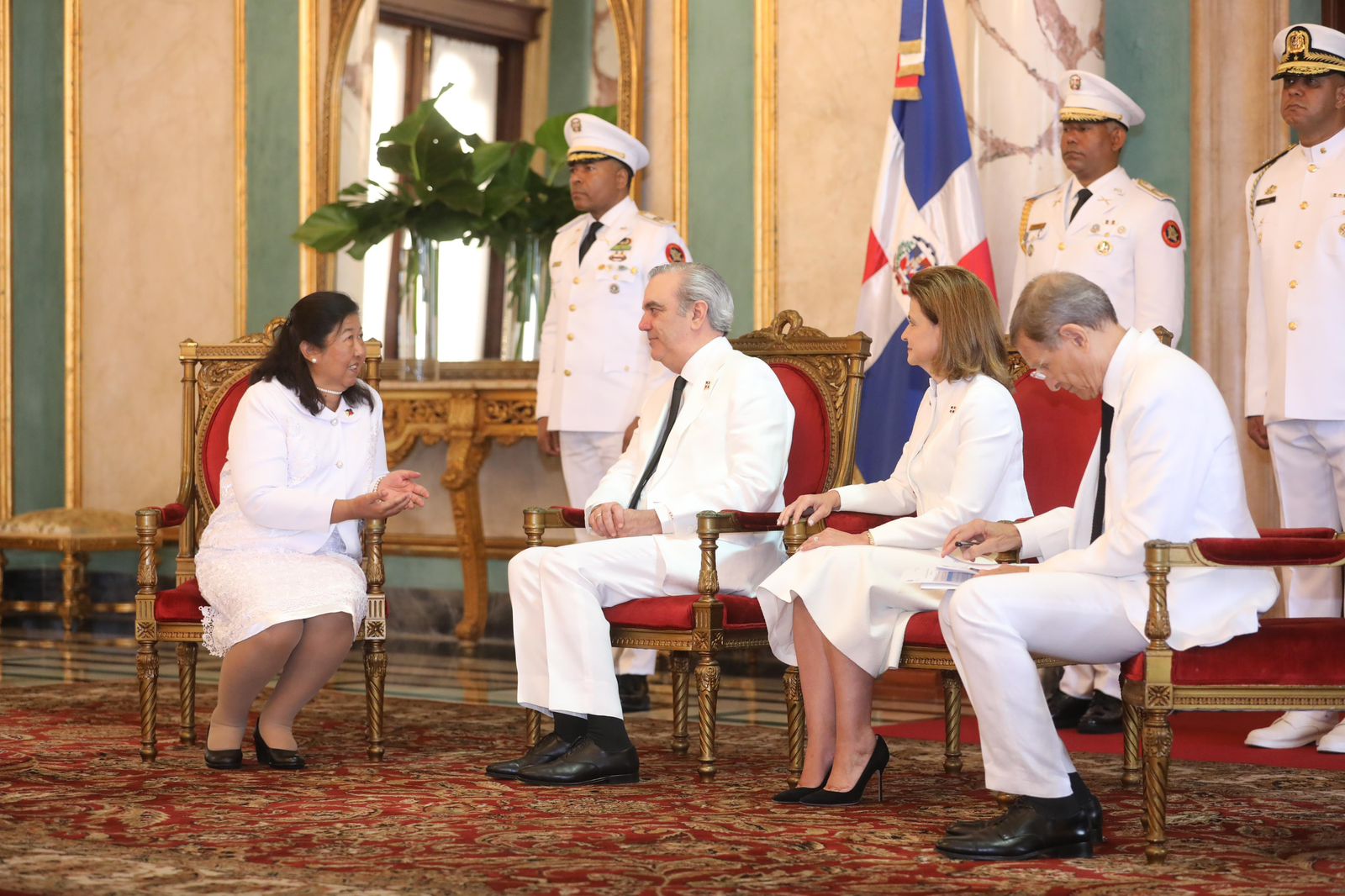 Presidente Abinader recibe cartas credenciales de siete nuevos embajadores en el país