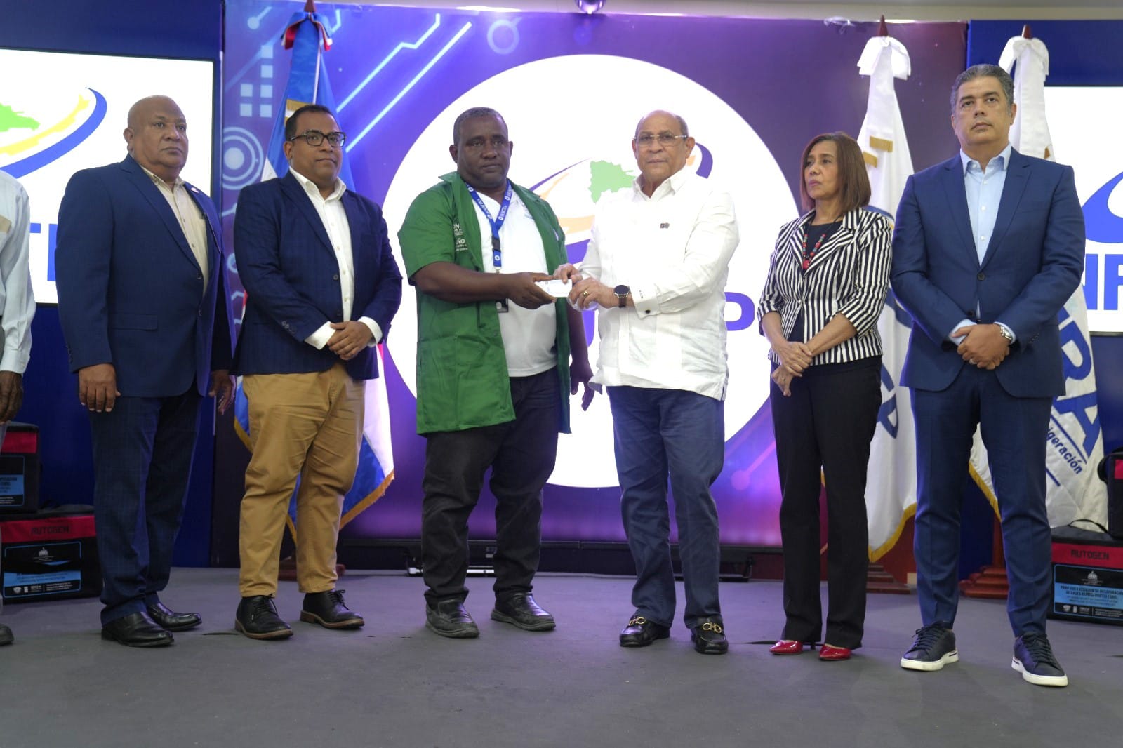 INFOTEP y Medio Ambiente gradúan y entregan licencias a 179 técnicos en Refrigeración y Aire Acondicionado