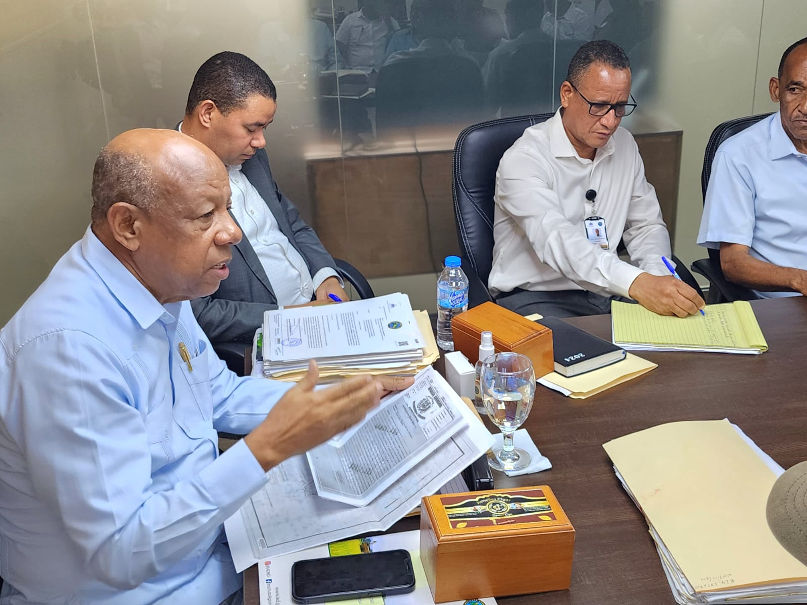 Director IAD trata con FEDELAC y  parceleros del Cibao solución a problemas