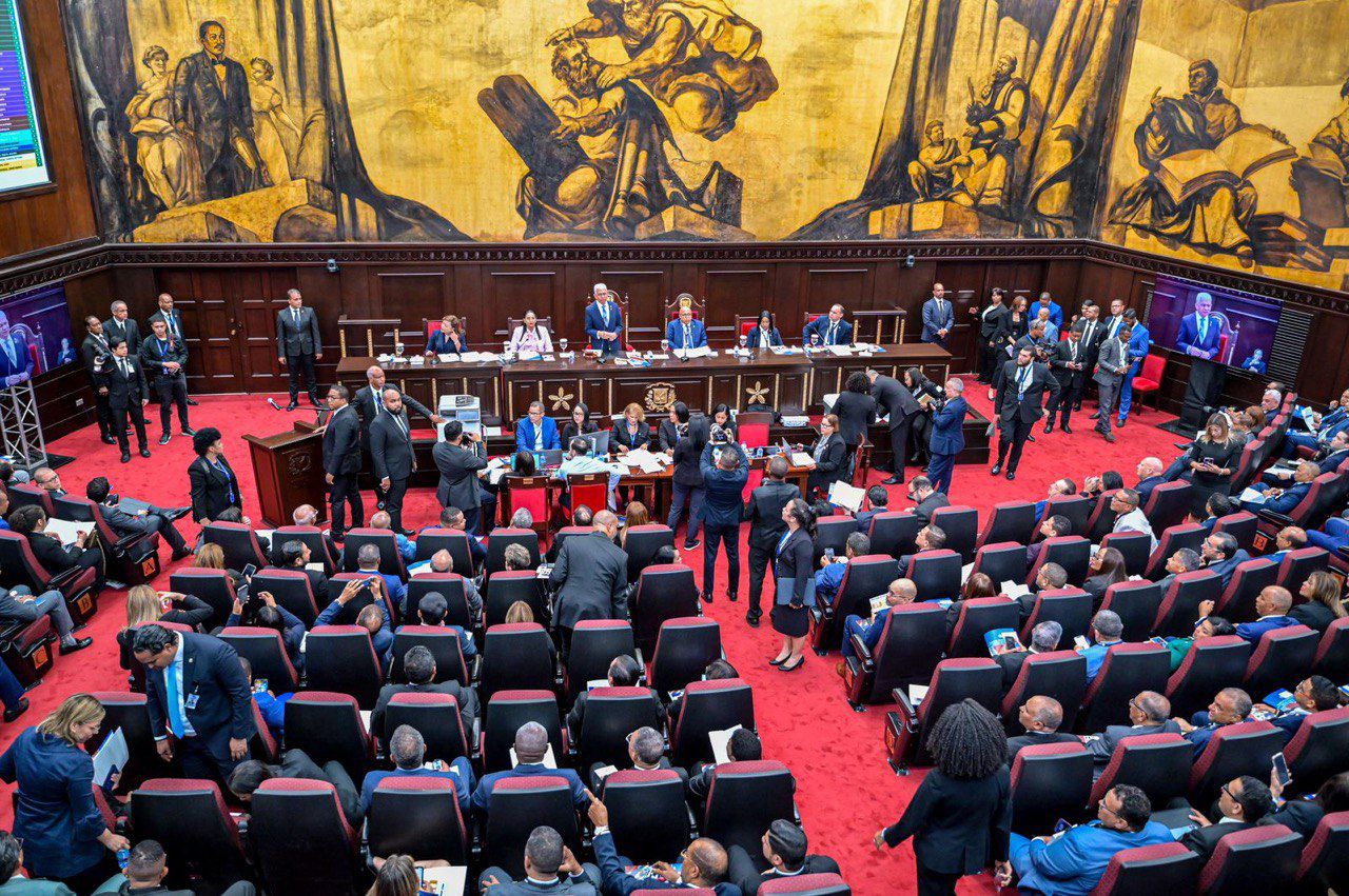 Asamblea Nacional Revisora aprueba en primera lectura modificaciones a siete artículos Carta Magna