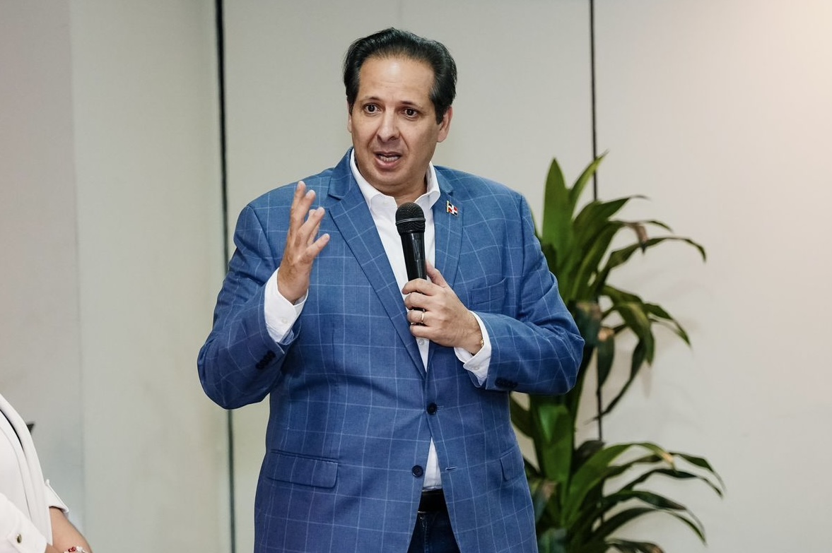 Ministro de Salud destaca importancia de la nutrición para lograr el bienestar de la población