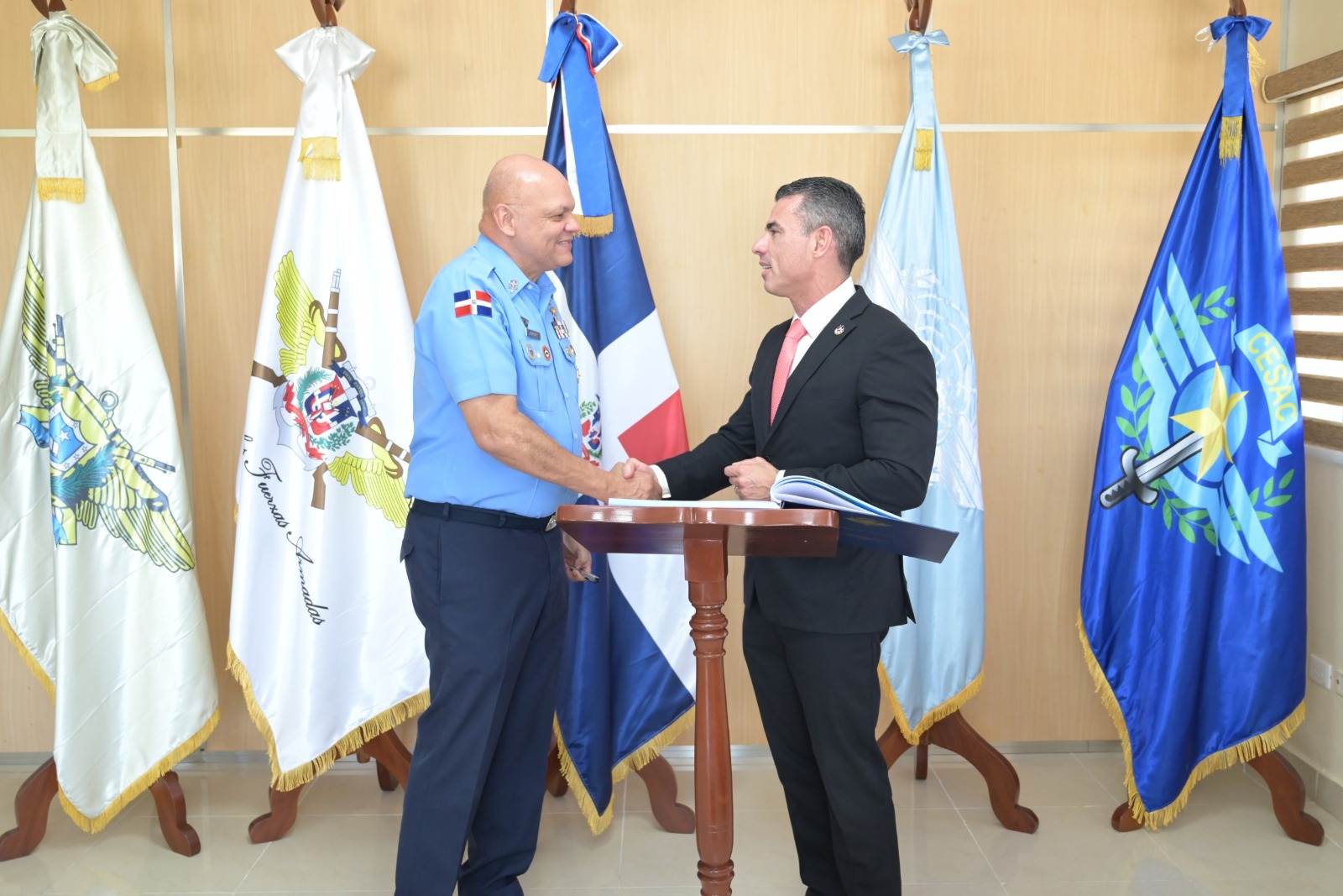 CESAC y HSI afianzan cooperación Internacional para fortalecer la seguridad aeroportuaria