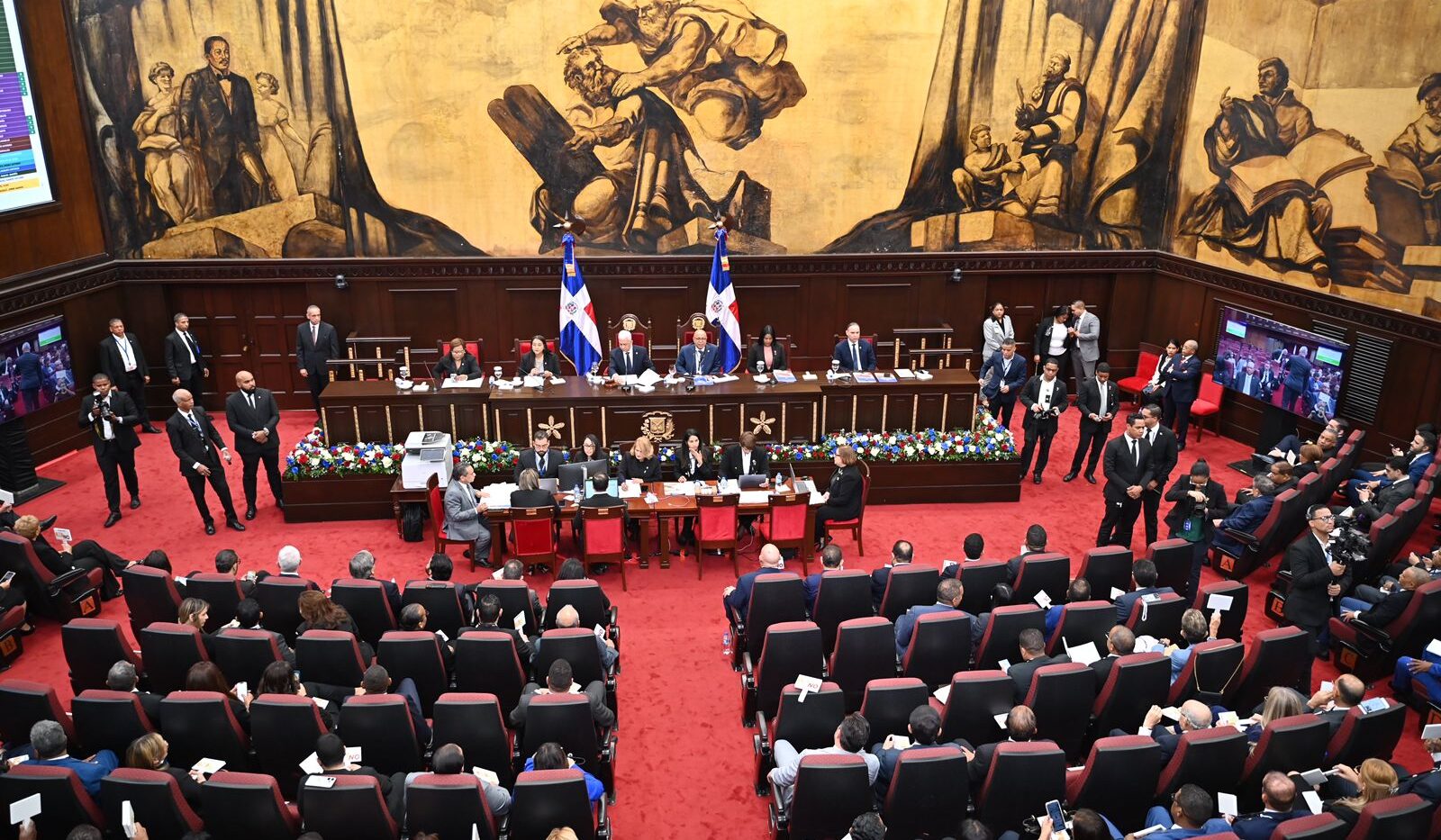 Asamblea Nacional Revisora inicia lectura integra de la nueva Constitución
