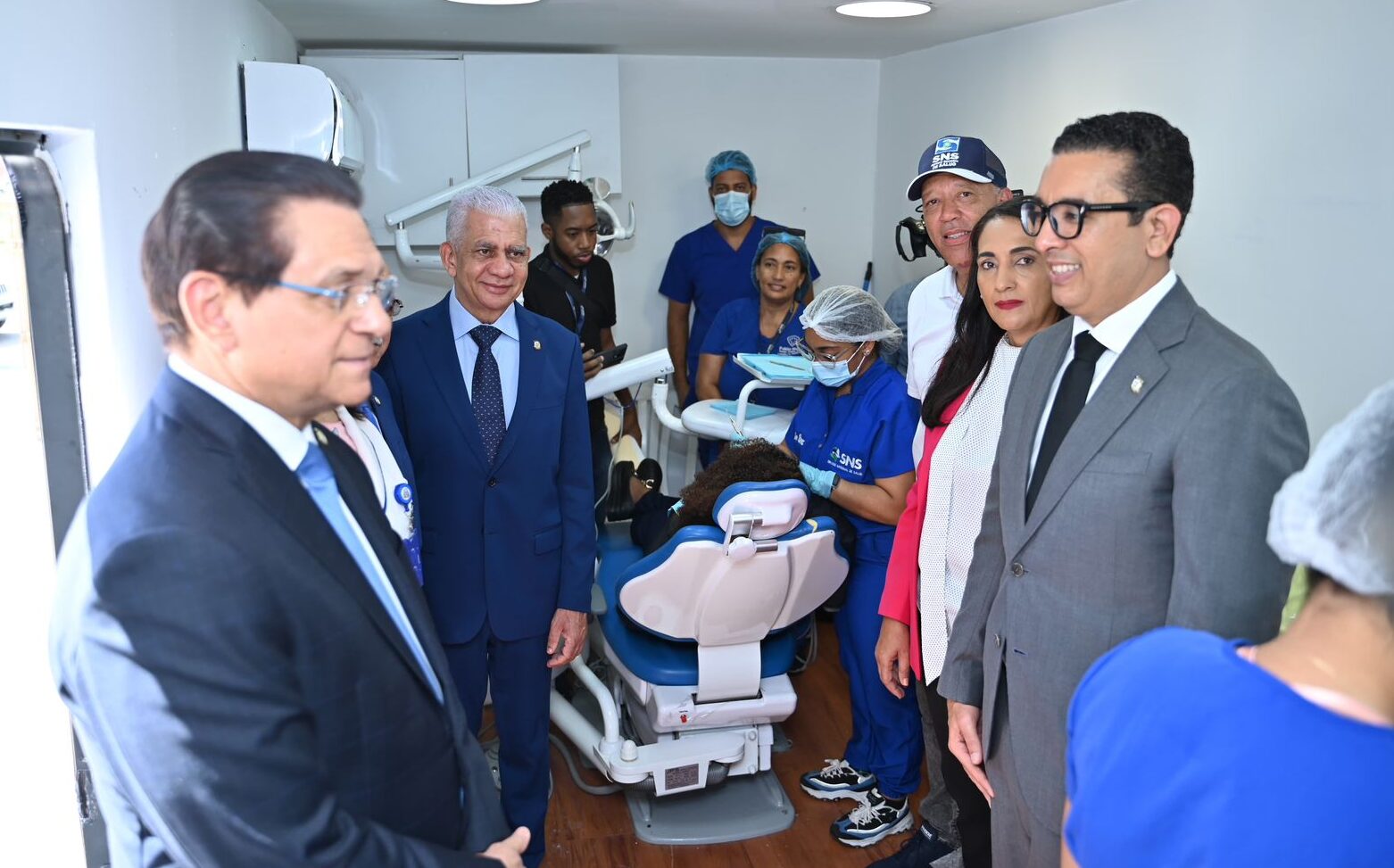 Presidente del Senado llama a realizarse chequeos médicos para detección temprana de enfermedades