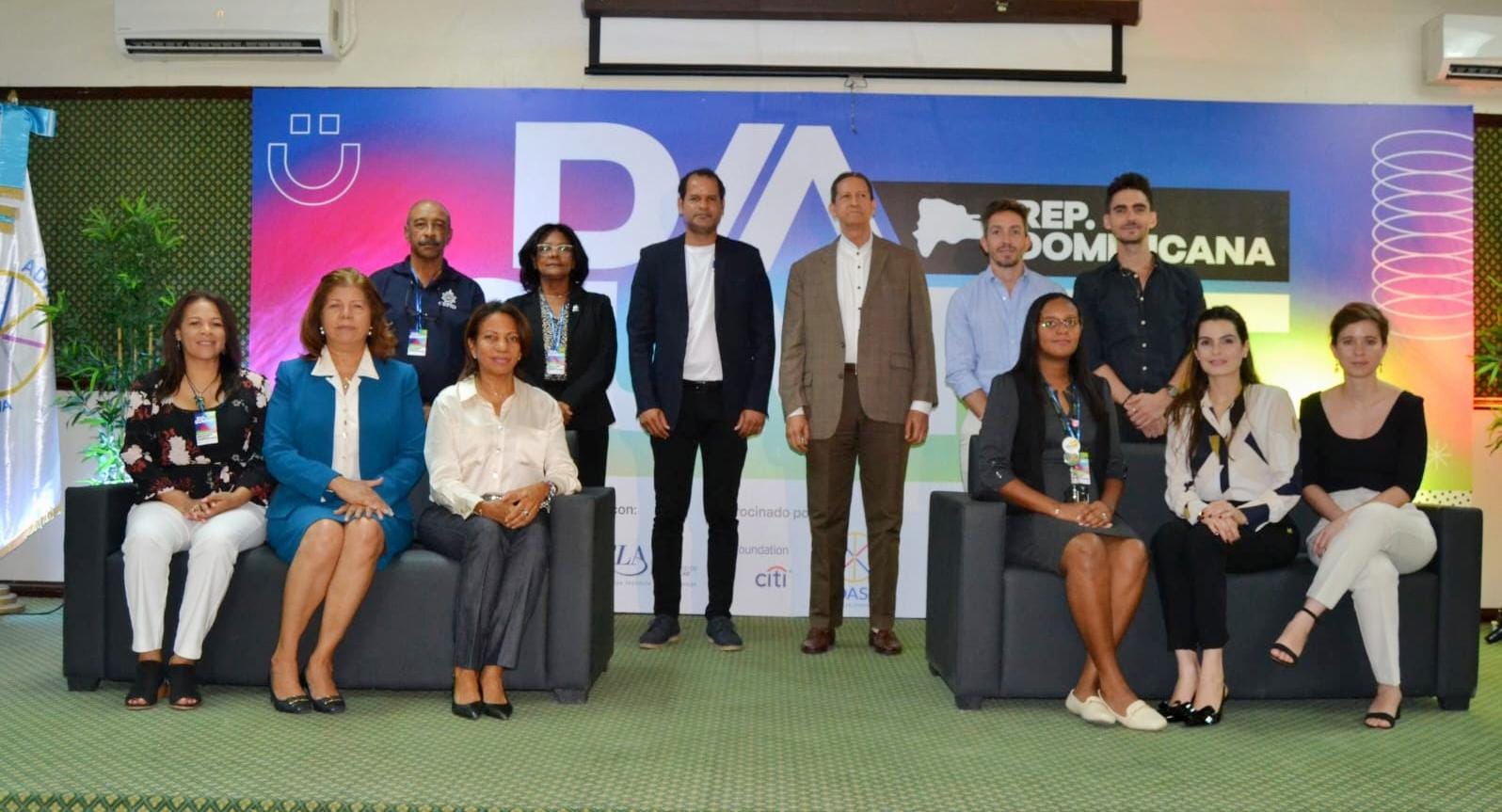 DIA Summit 2024: Santo Domingo se convierte en el epicentro de la innovación y el liderazgo juvenil en Inteligencia Artificial