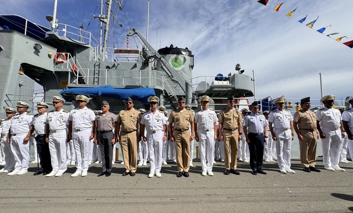 Armada Dominicana celebra solemne despedida del Crucero Nacional de Instrucción para Guardiamarinas «Otoño 2024» desde el Apostadero Naval Sans Soucí