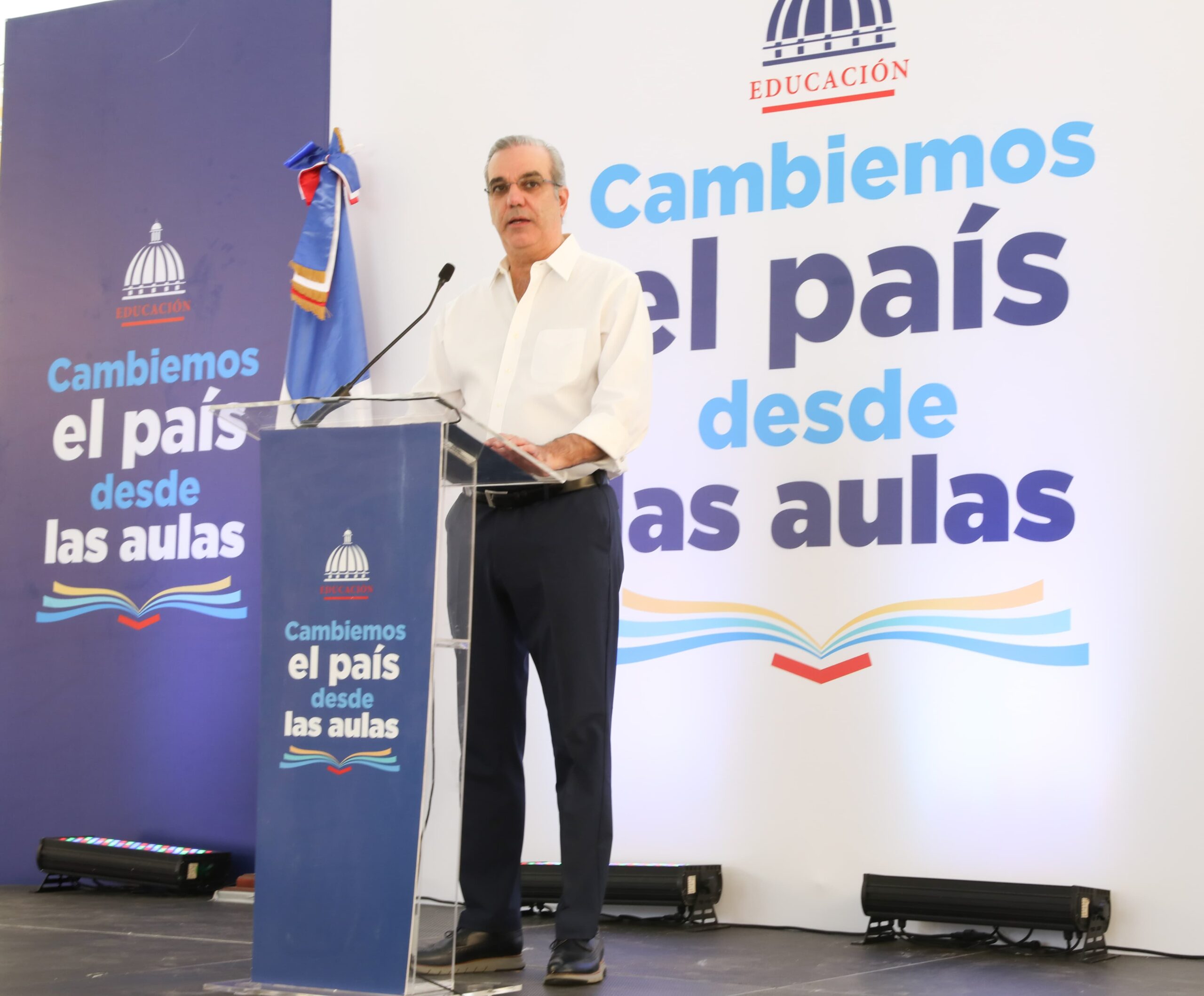 Presidente Abinader anuncia construcción de 3800 aulas para el año 2025; adicional a las 1,600 que se construyen actualmente para educación inicial