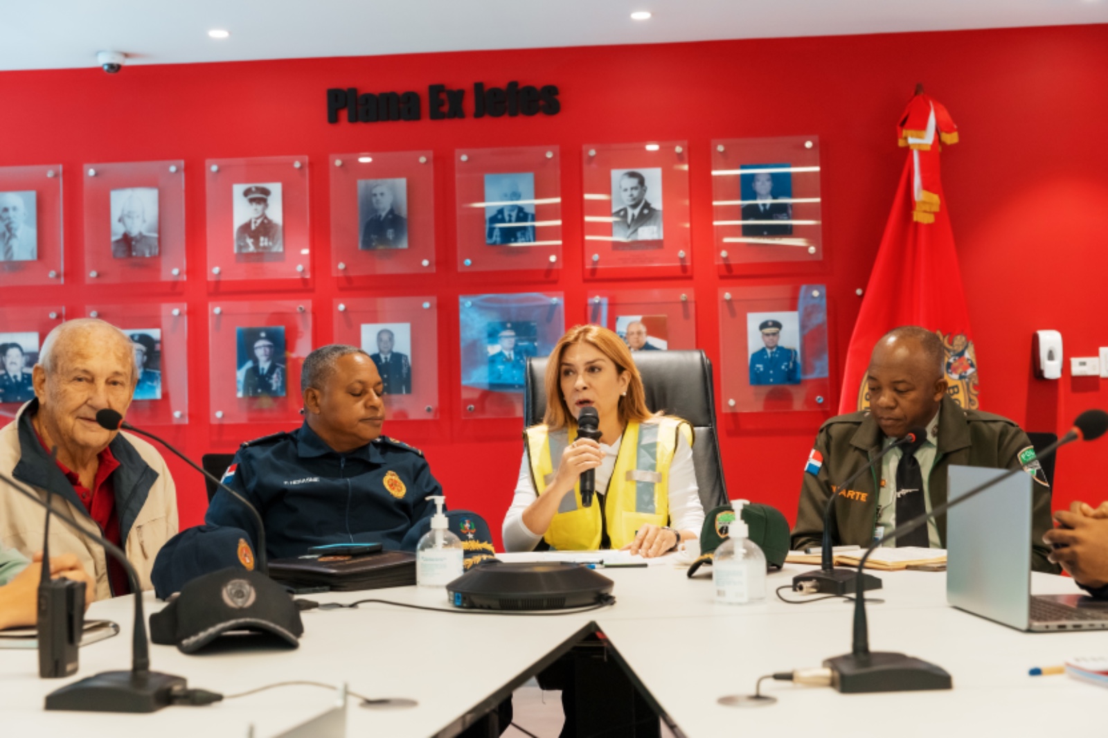 Carolina Mejía encabeza reunión de seguimiento del Comité de Prevención, Mitigación y Respuesta ante Desastres