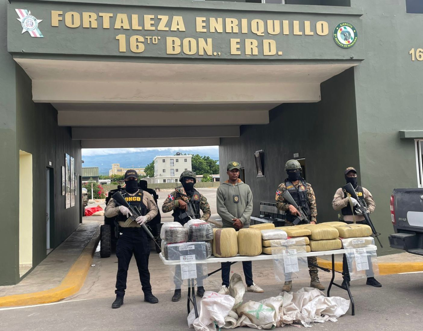 ERD y DNCD ocupan 264 libras de marihuana en Pedernales