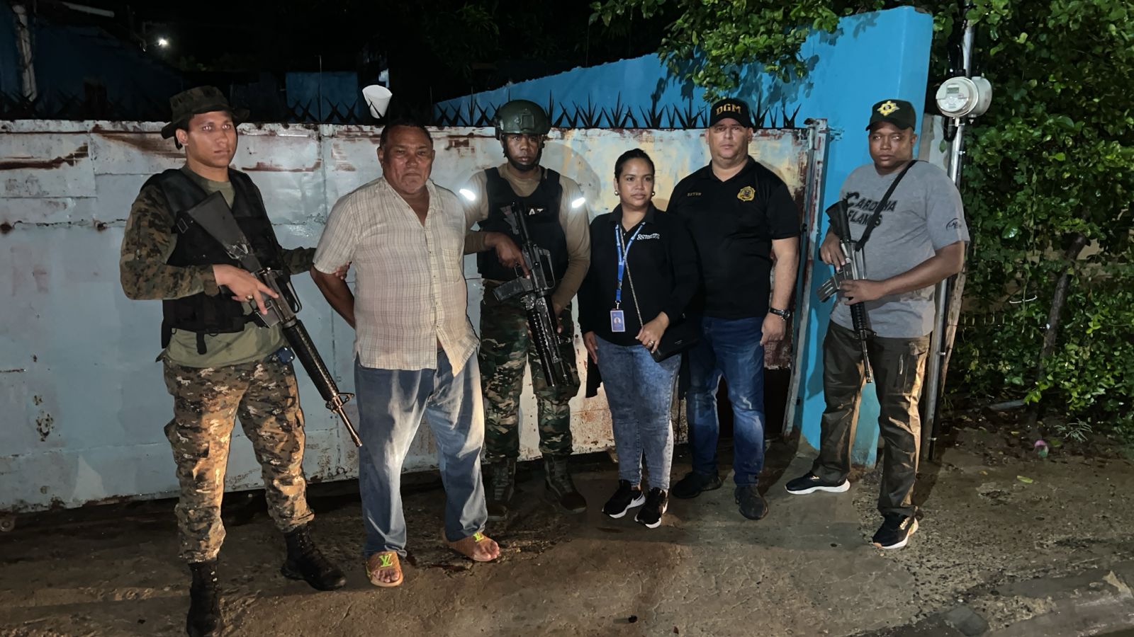Ejército y Migración intervienen Hotel en Montecristi