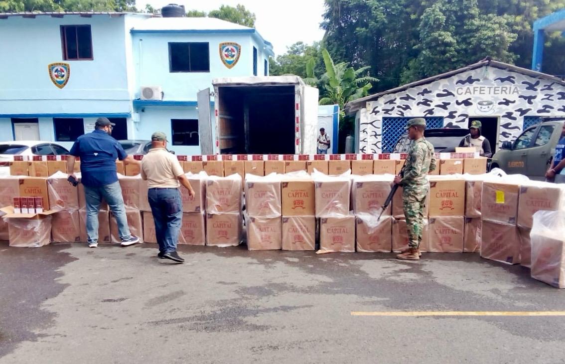 Ejército decomisa camión con cargamento de cigarrillos de contrabando en Puerto Plata