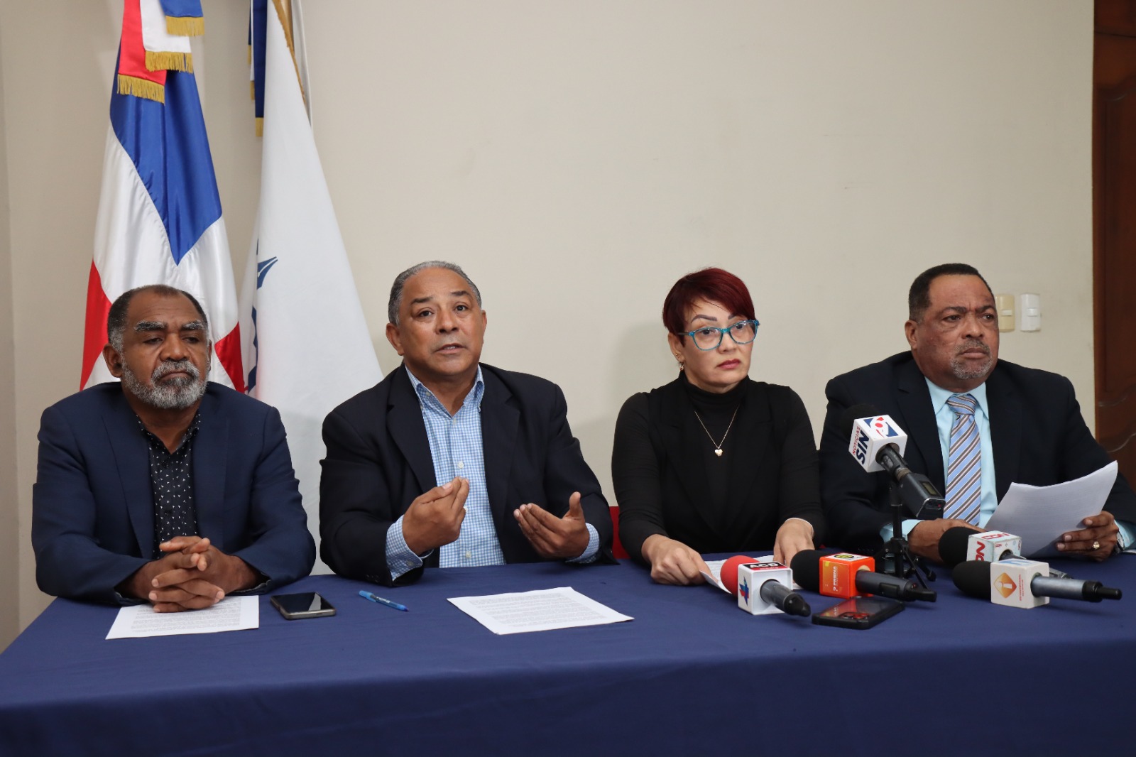 CDP y SNTP denuncian amenazas a periodistas para borrar noticias de asesinatos en Santo Domingo Este