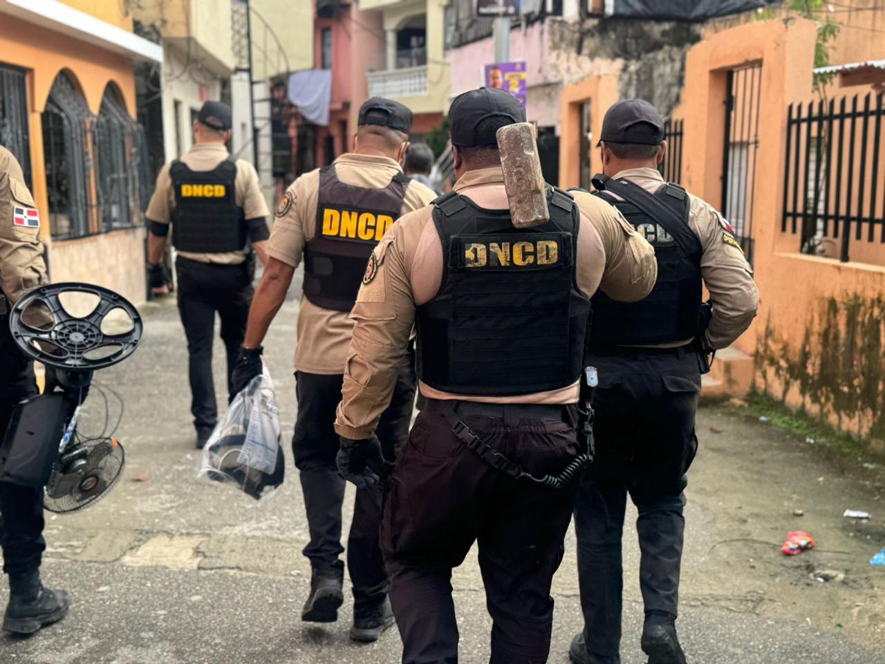 Disponen de 52 allanamientos y miles de operativos contra el microtráfico; ocupan más de 400 mil gramos