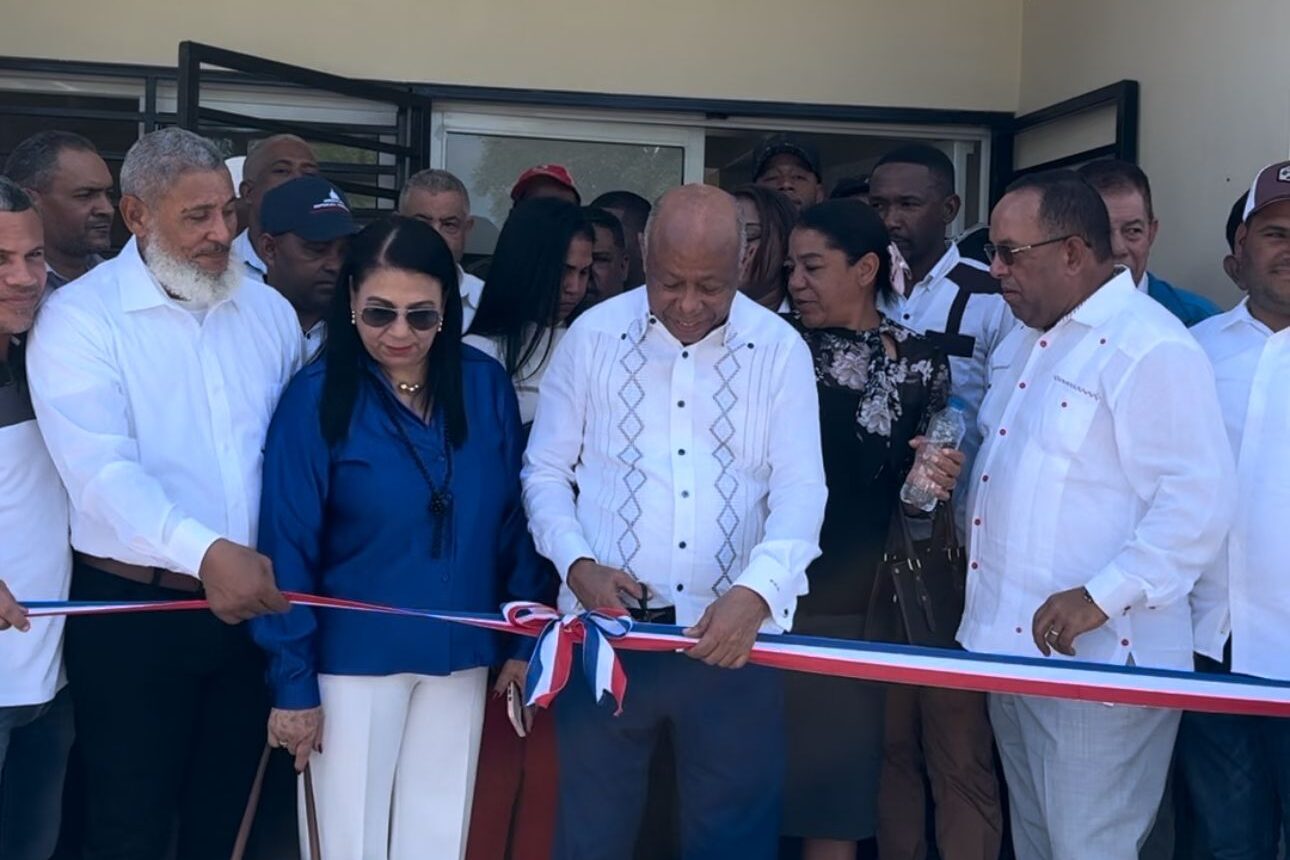 Director IAD encabeza acto inaugural de oficinas de la institución en Limón del Yuna