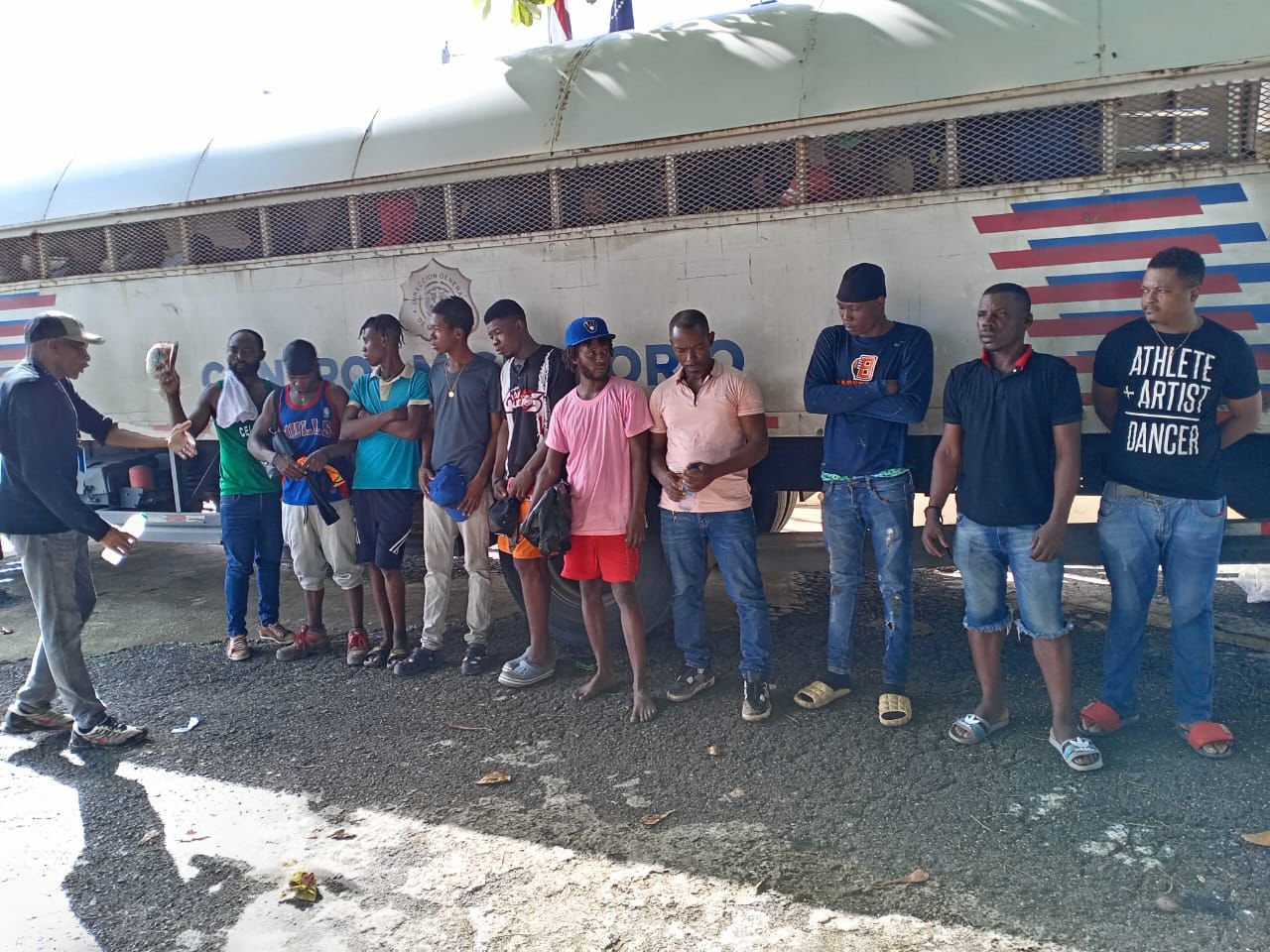 DGM detiene 333 haitianos ilegales en operativos desplegados en comunidades de El Seibo e Higuey