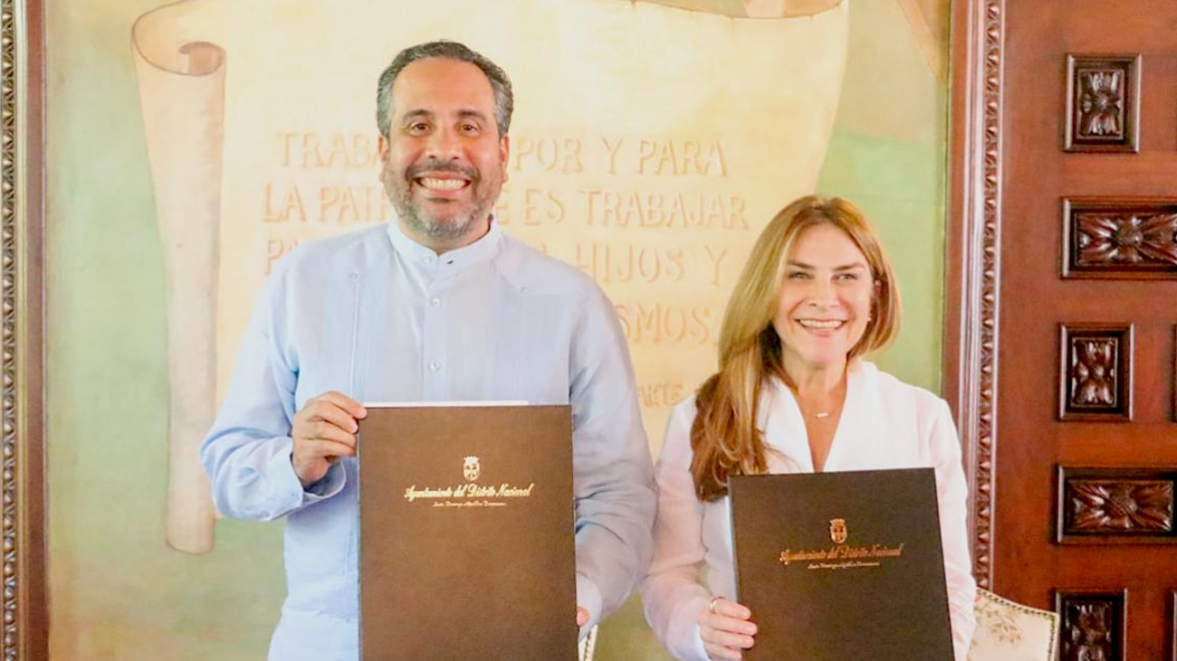 El Instituto Nacional de Educación Física y la Alcaldía del Distrito Nacional firman convenio en favor del deporte escolar