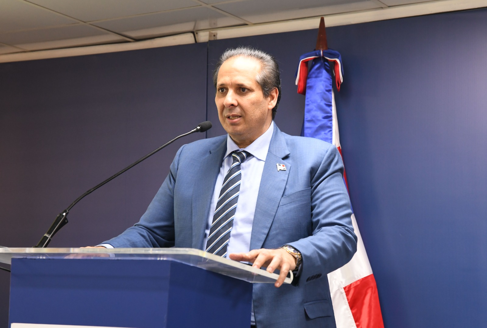 Ministro de Salud, Víctor Atallah presenta 26 documentos normativos para fortalecer la calidad en la atención sanitaria