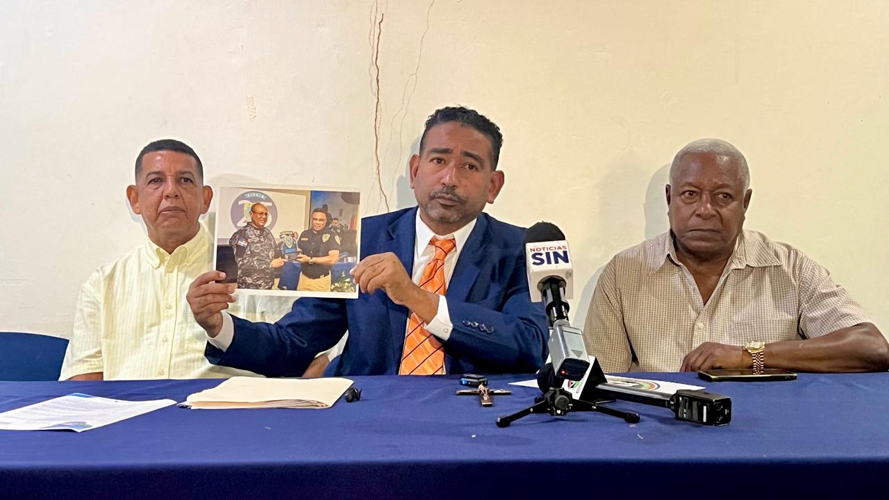 CONADEHU pide destitución del director de la Policía, Guzmán Peralta, y del general Matos Pérez por crímenes y corrupción