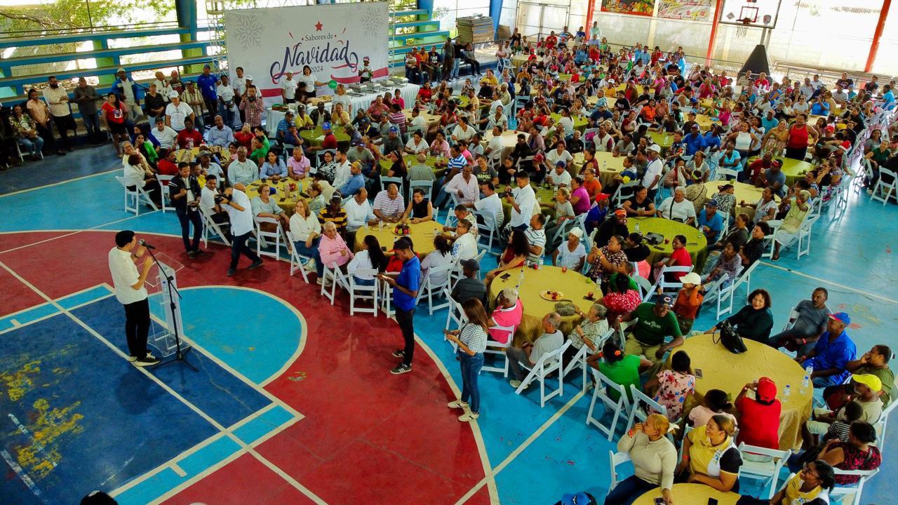 Propeep inicia en Castañuelas y Villa González el programa, “Sabores de Navidad”; almuerzos y cenas a familias vulnerables