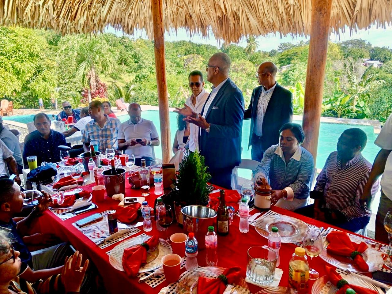 San Cristobal, El Director Regional de la zona Sur realiza FIESTA-ALMUERZO NAVIDEÑO